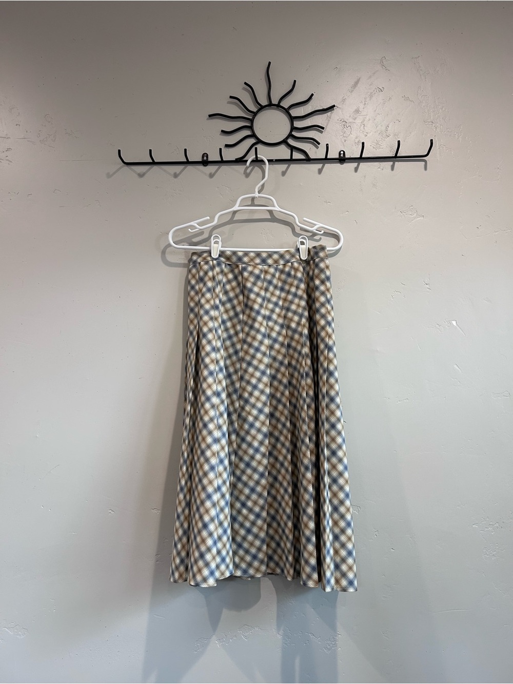 Pleated Mid-Length Plaid Skirt in Beige and Blue